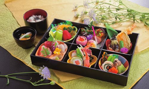 箱膳料理＜鈴＞